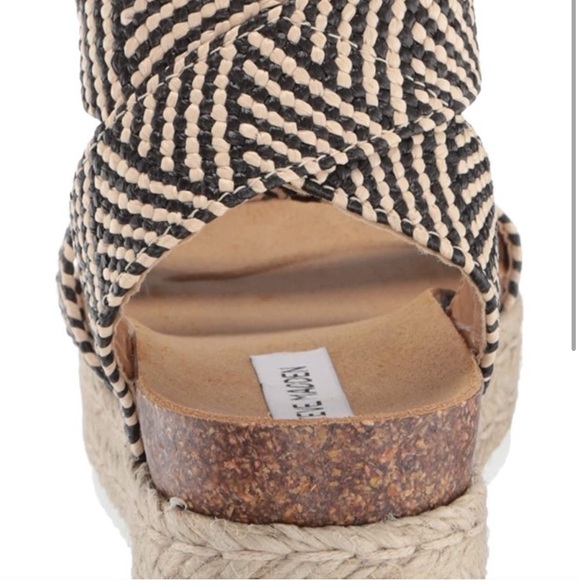 STEVE MADDEN KIMMIE FLATFORM - Picture 7 of 7